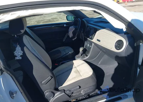 2018 Volkswagen Beetle 2.0T Coast/2.0T S из США, поврежденный, VIN 3VWFD7AT1JM704767